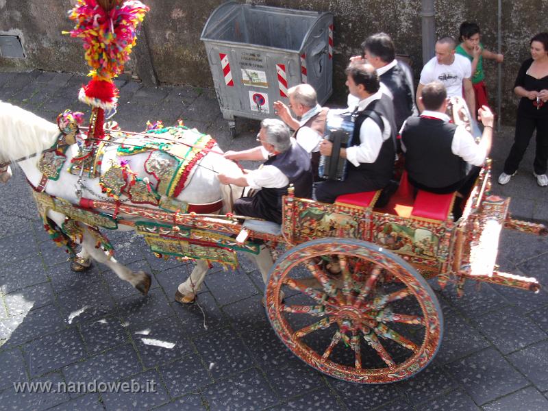 2010_0510_095454.JPG - Sfilata dei carretti Siciliani